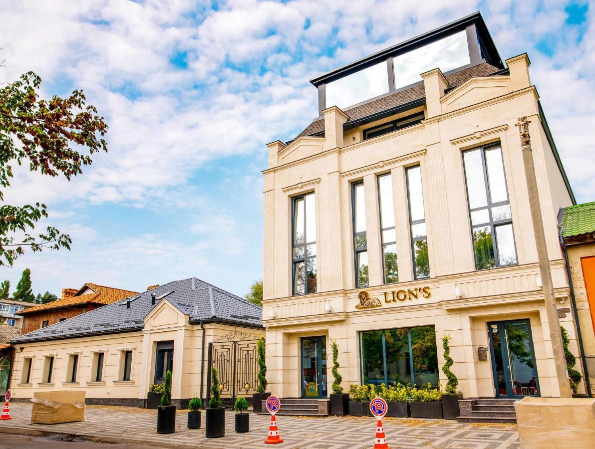 Lion'S Hotel Chişinau Exteriör bild